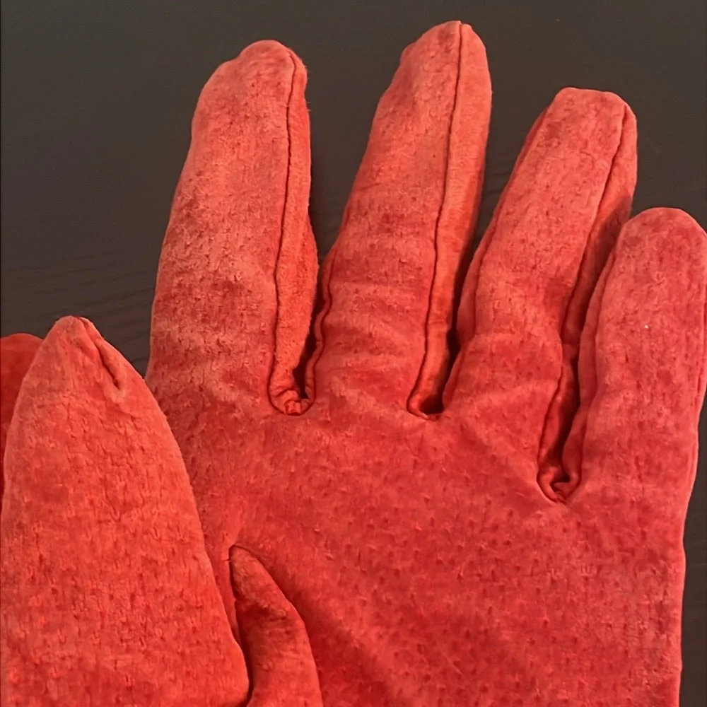 Vintage Red Pig Suede Gloves Women’s OS Classic Old Money Grandmacore Cabincore
